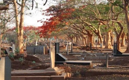 Cadres invade Old Chingwere Cemetery mining sand