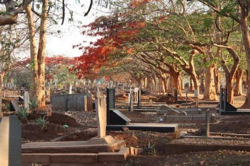 Cadres invade Old Chingwere Cemetery mining sand